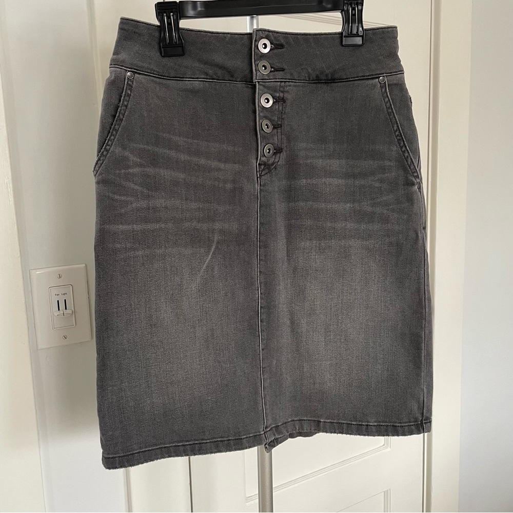 90s style prana distressed gray stretch denim skirt